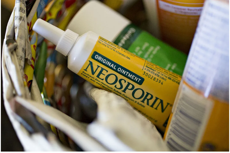 在鼻腔中涂抹孚诺软膏（Neosporin）真的可以帮助预防病毒感染吗？